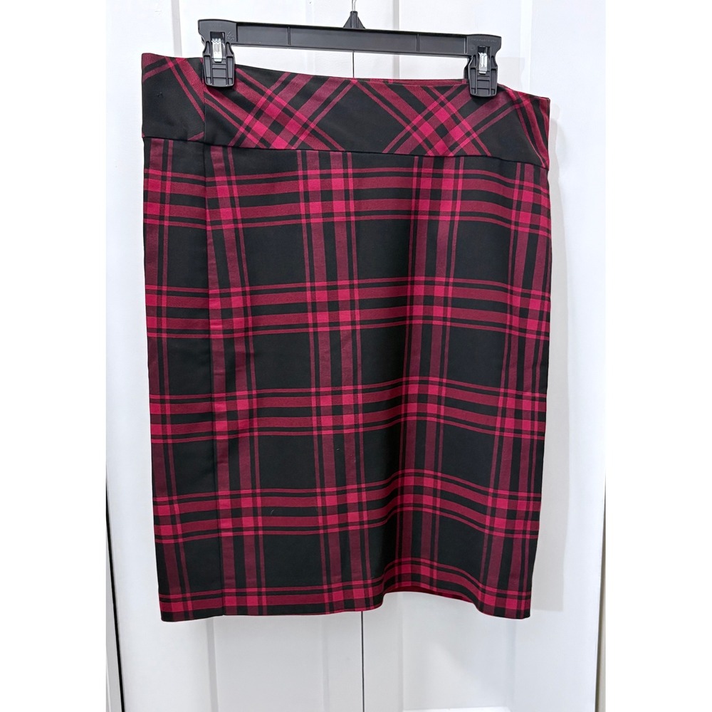 Margaret M Red Black Plaid Jacquard Pencil Skirt Stretch Pull On Size Large